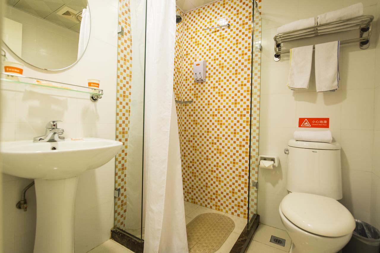 Home Inn Chongqing Nanping Pedestrian Street Exterior photo